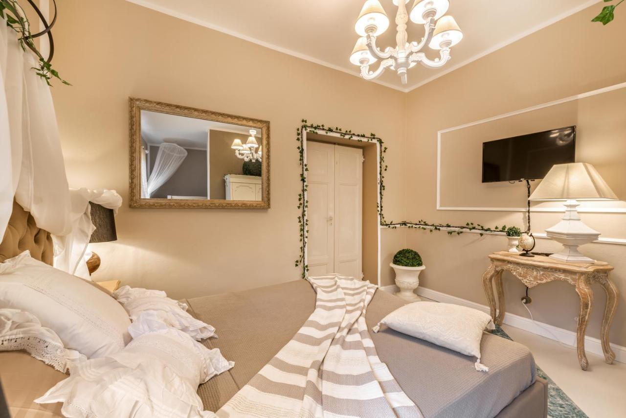 Moulin Rouge Lerici Apartment Exterior photo